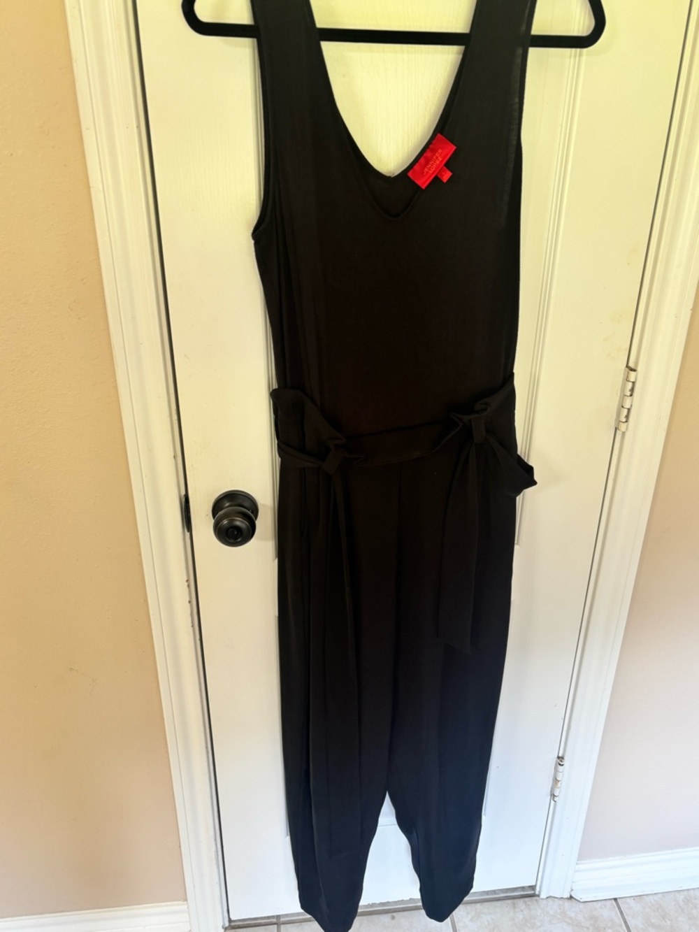 Jennifer Lopez Size Large Black Pantsuit Romper Jumpsuit‎ with Waist Detail Tie